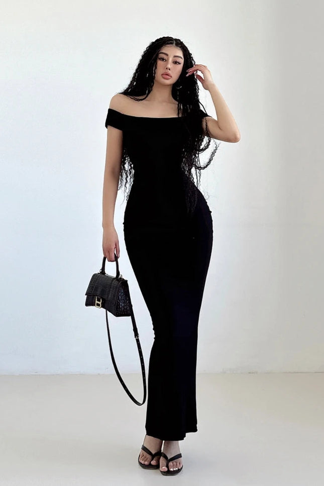 Robe noire epaule dénudée - Robe Addict