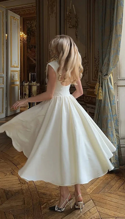 Robe blanche modeste - Robe Addict